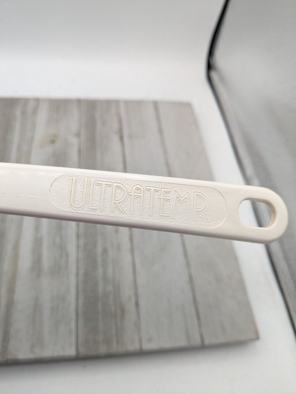 Vintage Ultratemp Serrated Slotted Spatula White Turner Flipper Robinson - Picture 7 of 10